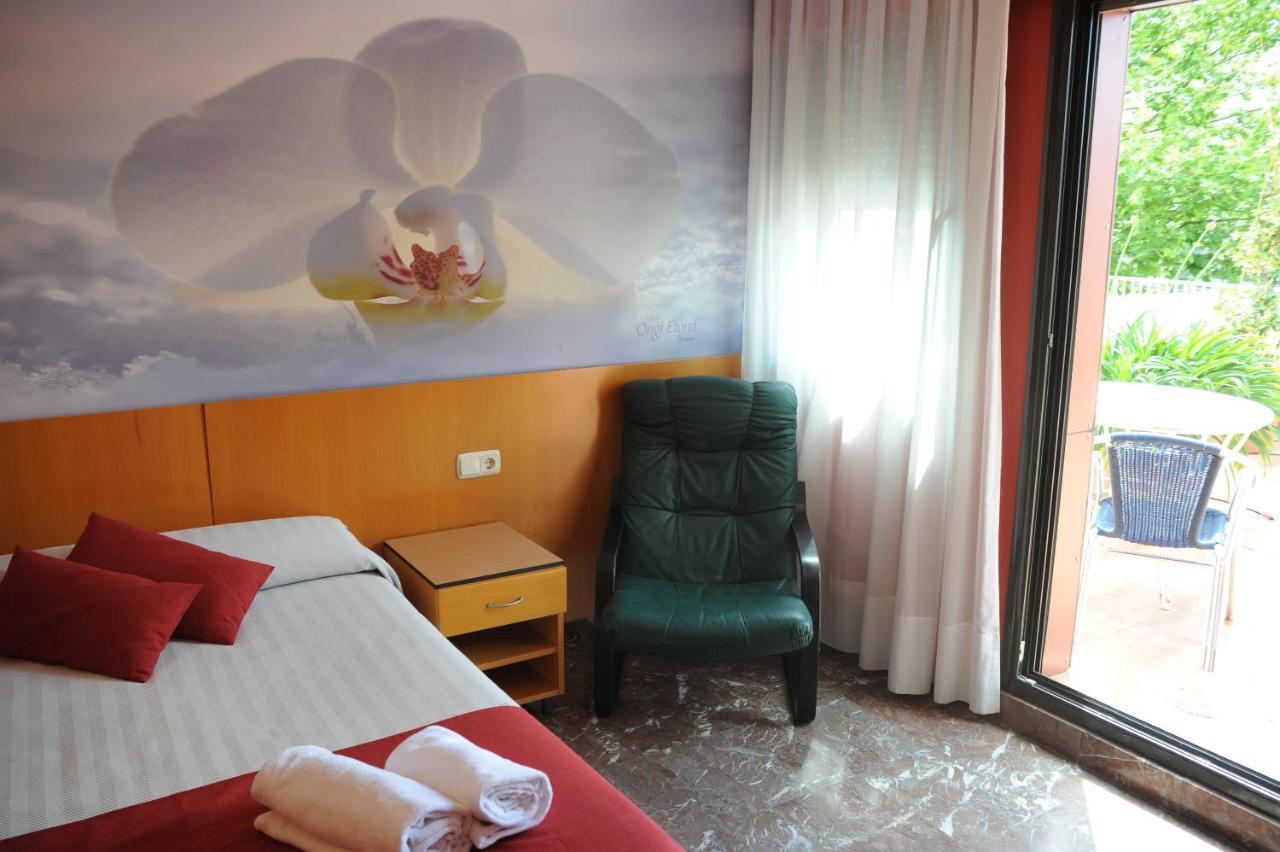 Hotel Aitana Ирун Экстерьер фото
