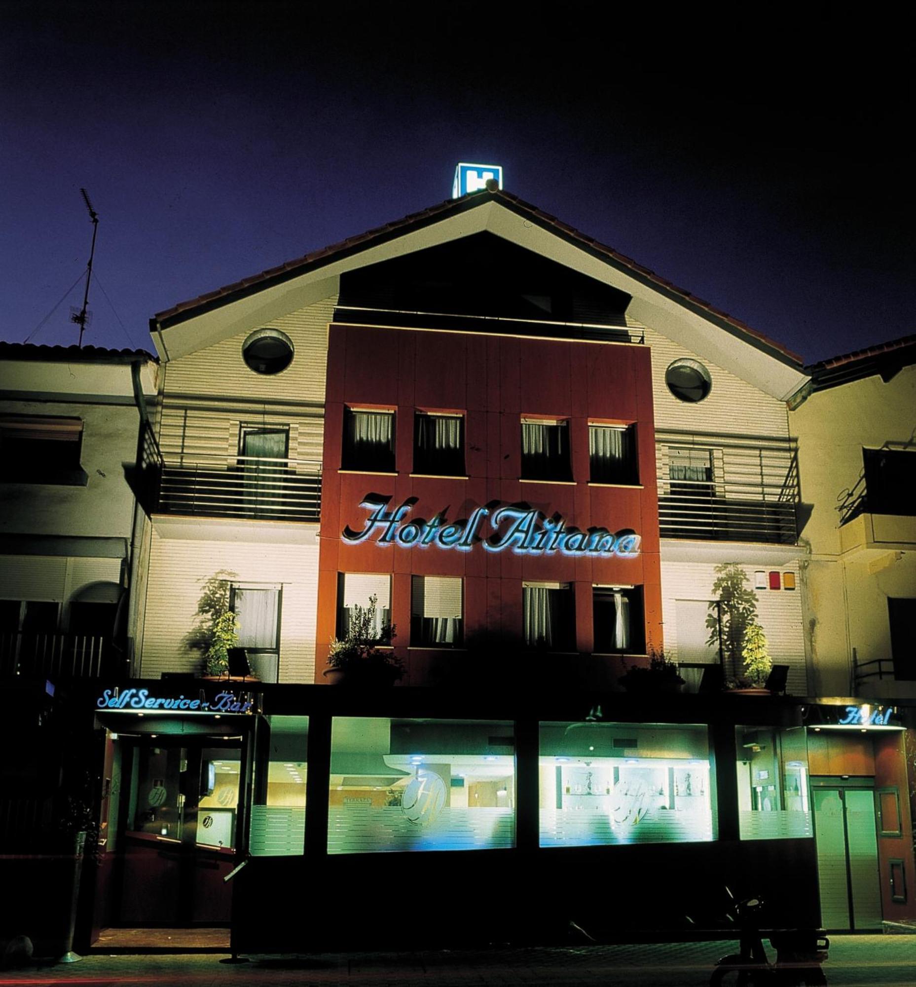 Hotel Aitana Ирун Экстерьер фото